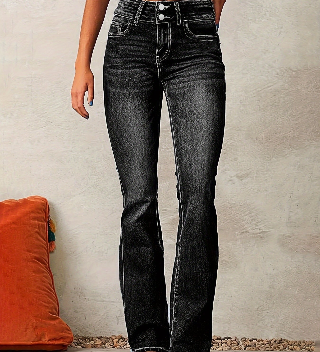 Marylène – Trendy High-Waisted Flared Jeans