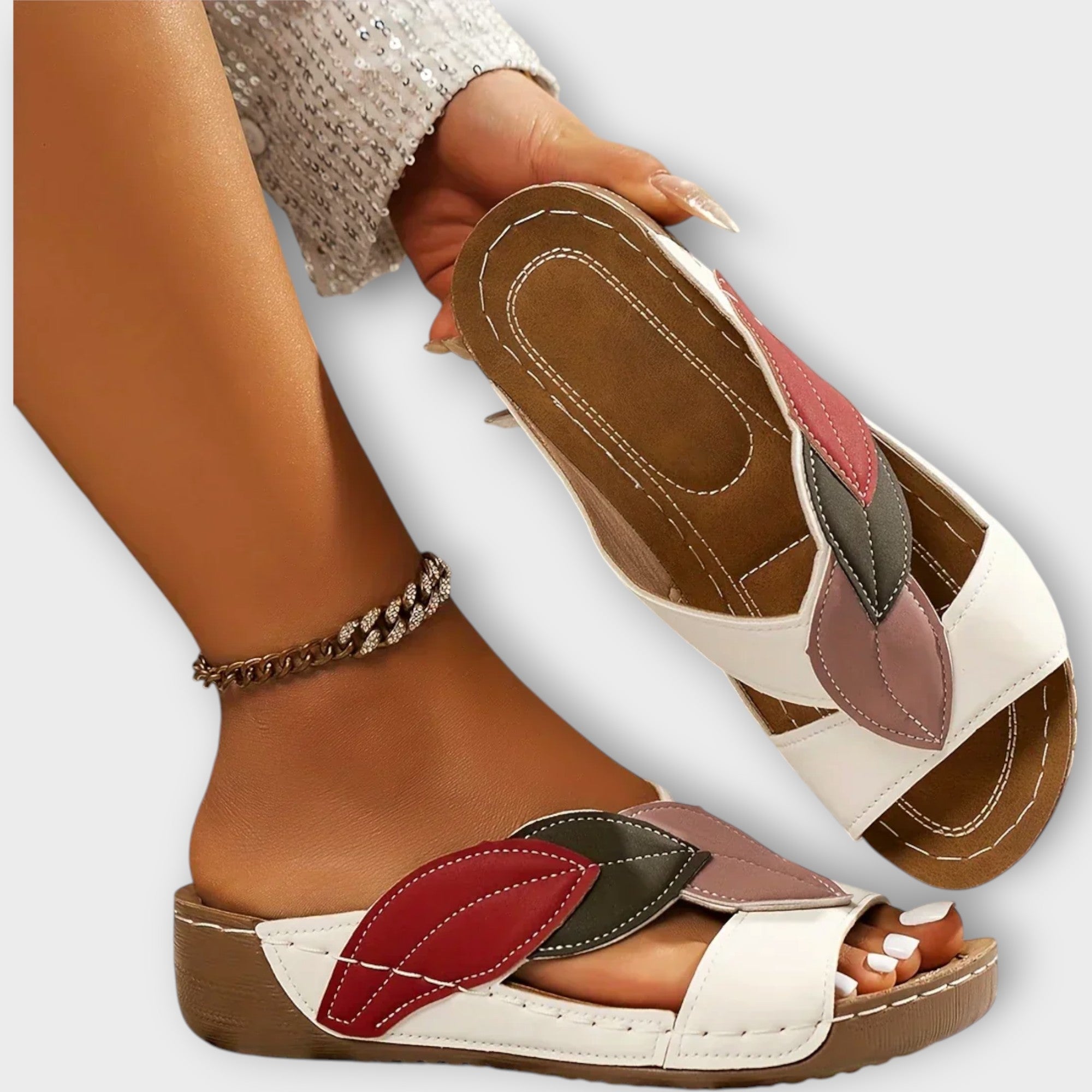 Χλόη – Άνετα Σανδάλια Slip-On με Λεπτομέρειες Δαντέλας